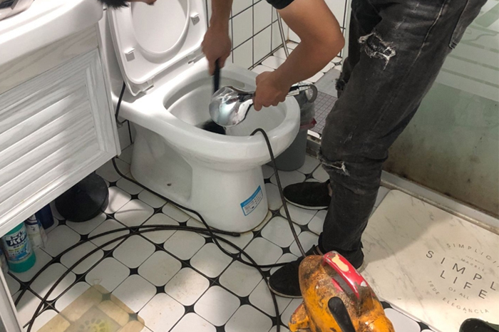 涧西疏通下水道