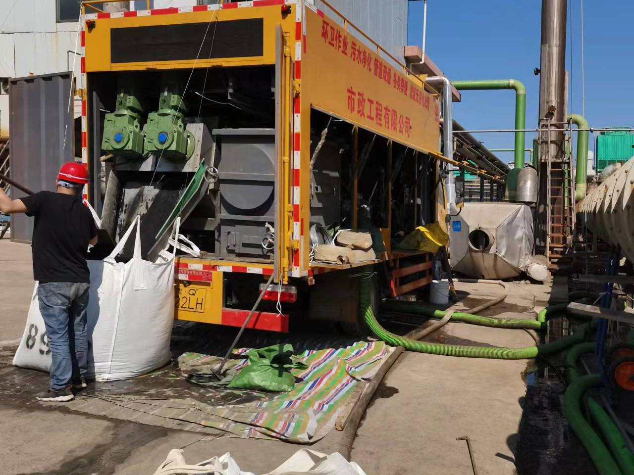 涧西淤泥压干处理